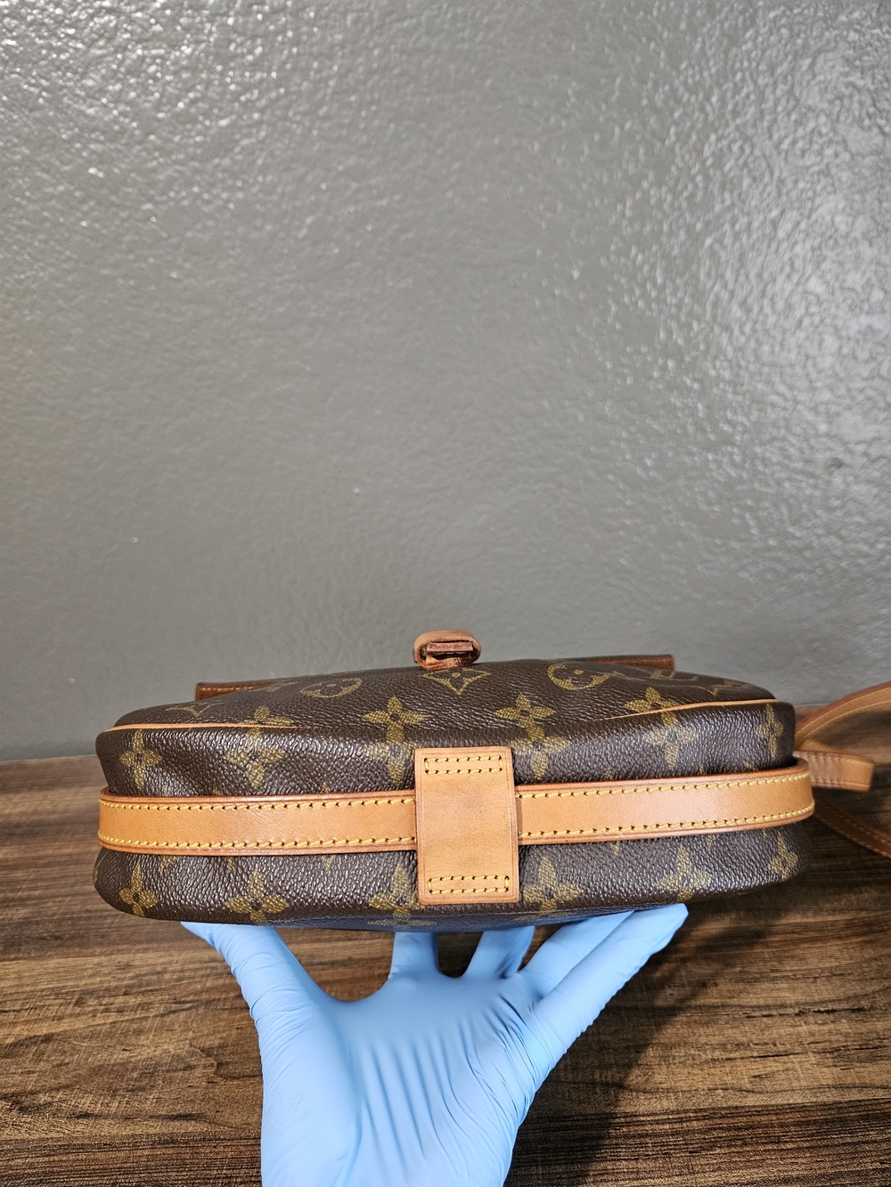 Authentic Louis Vuitton Jeaune Fille Mm Monogram Canvas - Picture 12 of 17